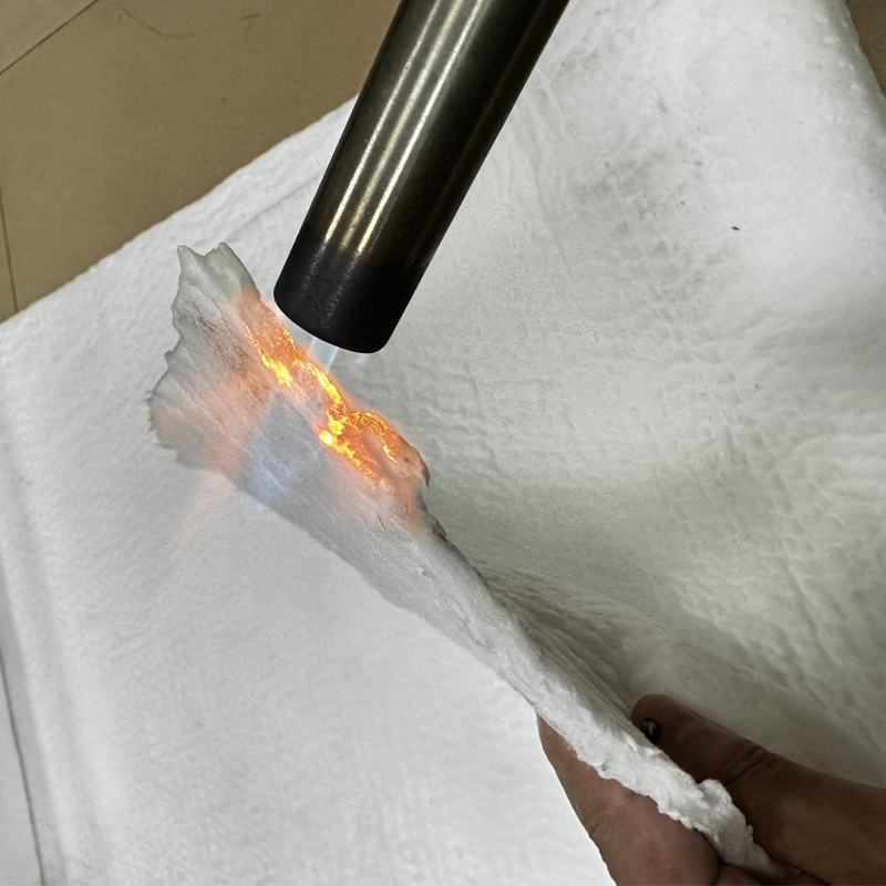 ผ้าห่มใยเซรามิคซิลิโคนทนไฟ